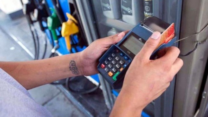 Suspenderán el pago con tarjetas de crédito en estaciones de servicio