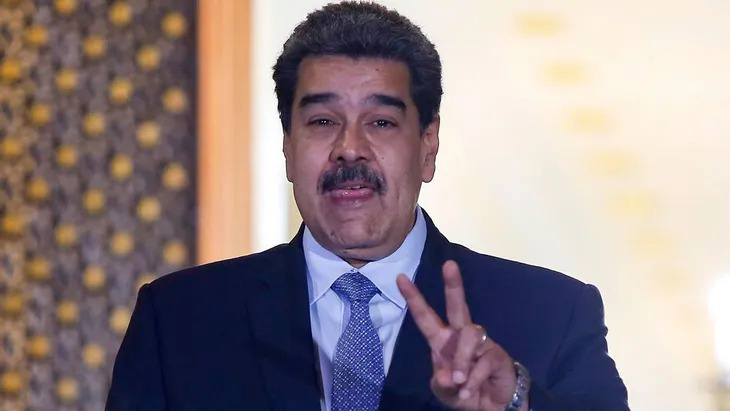 Maduro llega al país en medio de críticas de la oposición al Gobierno