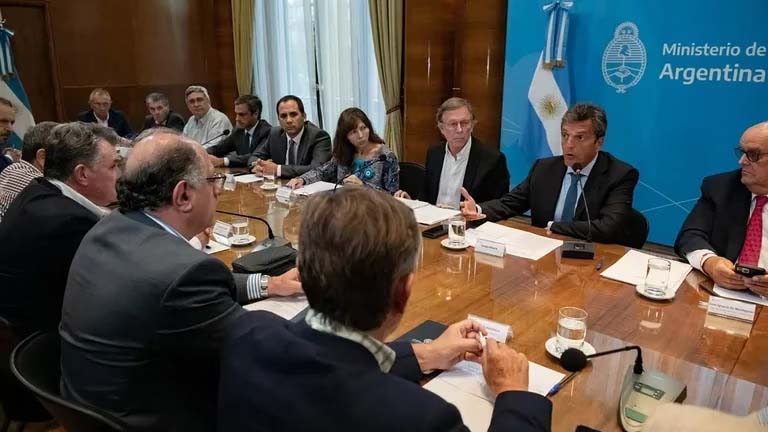 Massa anunció medidas para mitigar la sequía