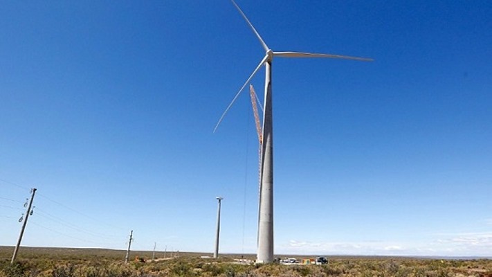 Neuquén acuerda con Nación la concreción del parque eólico Picún Leufú