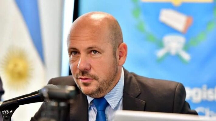 Sastre: “Promulgar la Ley de Renta Hídrica era una irresponsabilidad enorme”