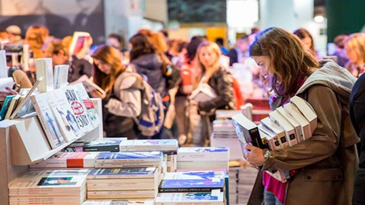 La Feria del Libro, en peligro por el encarecimiento del papel