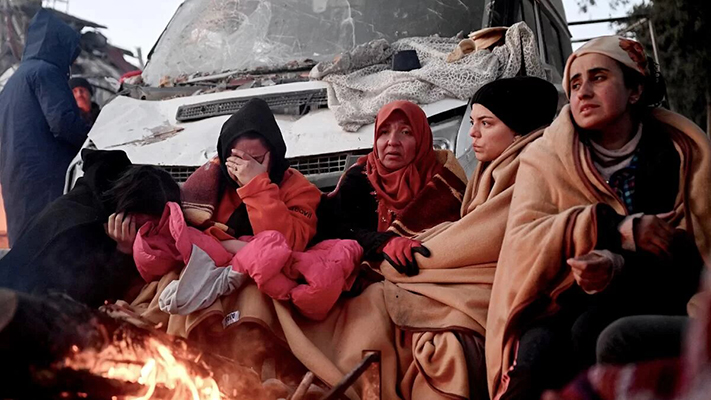 El frío complica el trabajo de socorristas en Turquía y Siria, donde ya hay más de 20.000 muertos