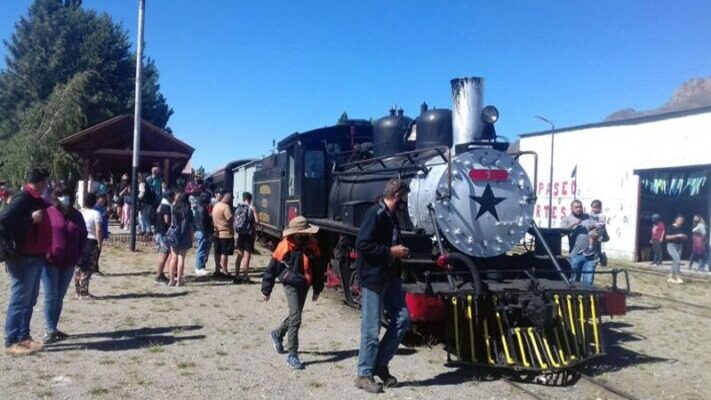 CARNAVALES DE DOLAVON, Festival del Damasco Patagónico, Festival Interprovincial de Doma y Folklore, fiesta del río, Fiesta Nacional del Tren a Vapor, Fiesta Provincial de la Energía, Fiesta Provincial del Calafate, Fiesta Zonal del Fósil