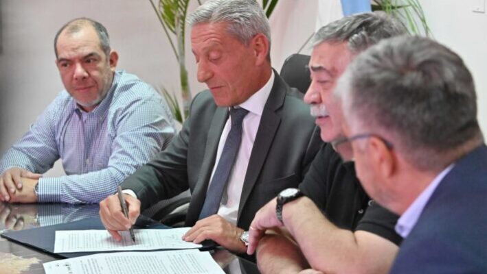 EDIFICIOS, escuelas, Firma de convenio, paneles solares