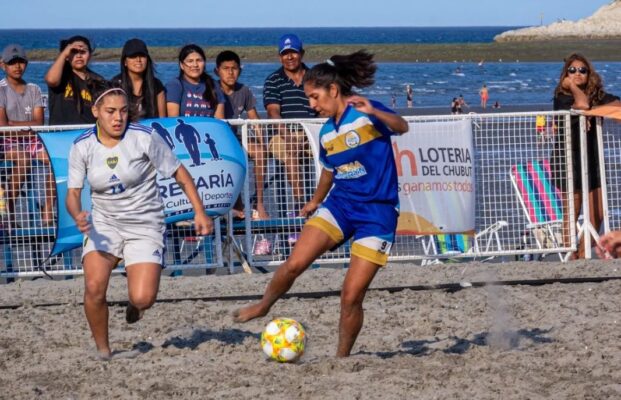 La Liga Nacional de Fútbol Playa femenina disputa las instancias Semifinales