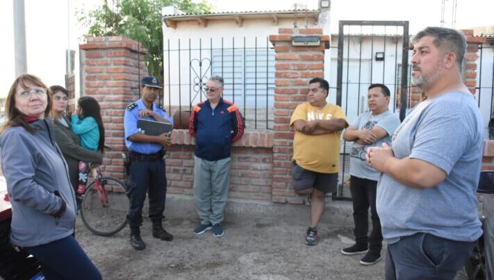 Guardia Urbana de Trelew se reunió con vecinos del barrio Belgrano
