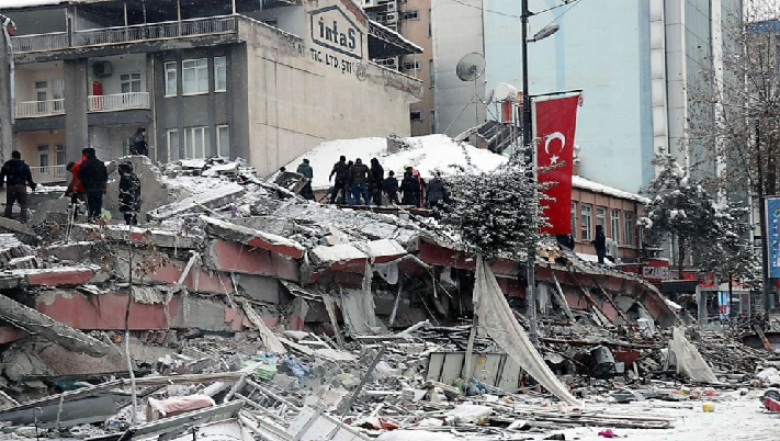 Un devastador terremoto en Turquía y Siria dejó miles de muertos y heridos