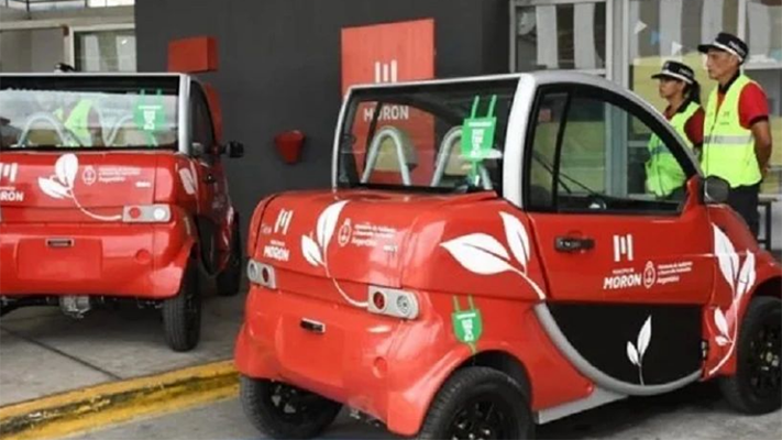 El auto eléctrico argentino  Tito debuta como patrullero
