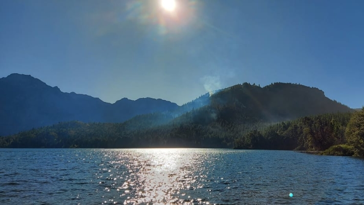 Amplio despliegue para controlar el incendio en El Pedregoso