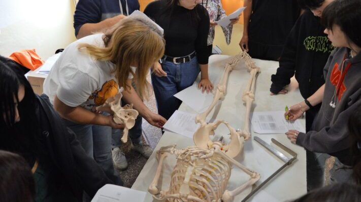 Integrantes del programa Ciencia e Identidad visitaron la Escuela 751 de Trelew