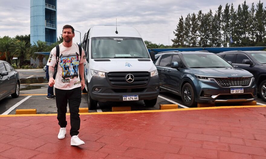 Llegó Messi y hay plantel completo para iniciar los entrenamientos previos a «La Fiesta de los campeones»