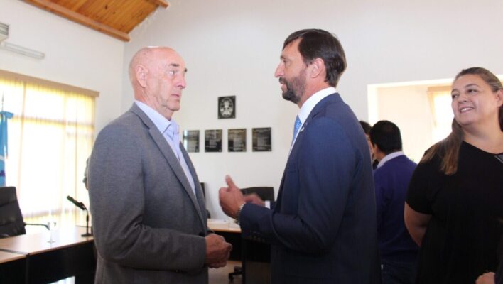 chubut, cordillera, esquel, gobernador, ley, proyecto, renta hídrica, Trevelin