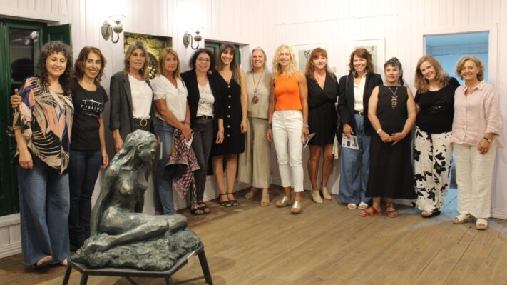 Quedó inaugurada la exposición de artistas madrynenses en la Casa Toschke