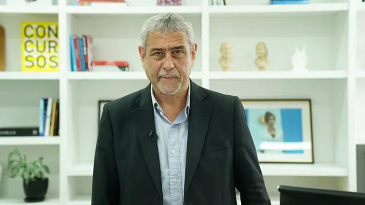 Ferraresi: “Sergio Massa asumió un día antes de que nos vayamos en helicóptero”
