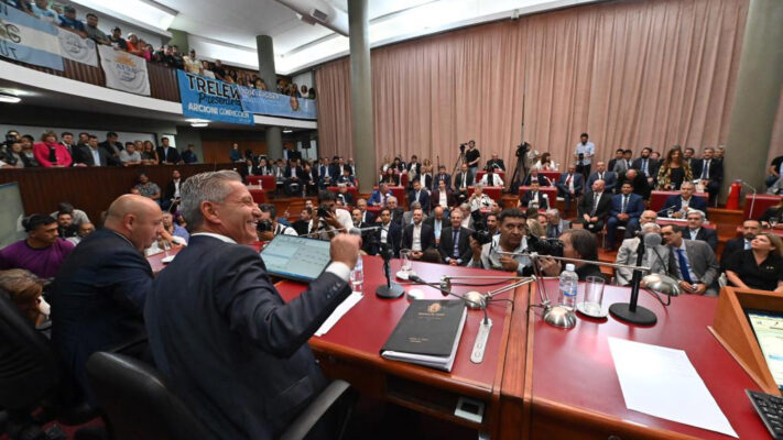 Arcioni: “El 99,2% de las escuelas del Chubut están en condiciones”