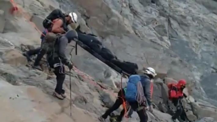 Rescataron a tres personas que cayeron en la grieta de un glaciar