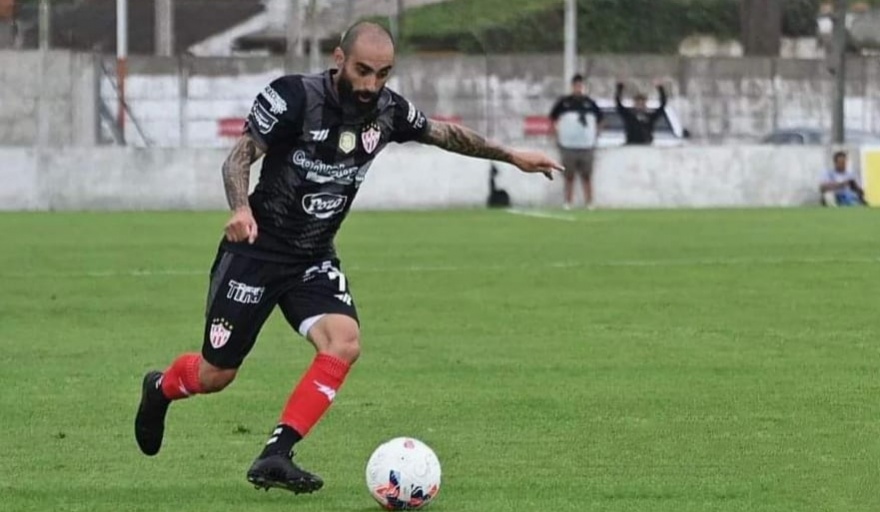 Fue encontrado sin vida un reconocido futbolista del ascenso