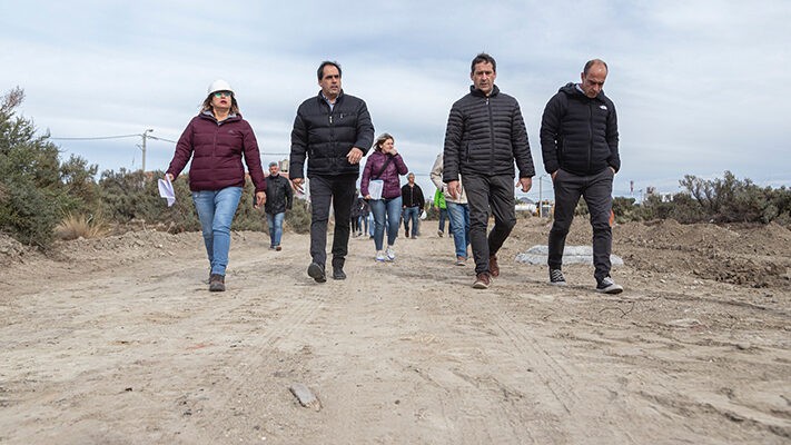 Luque recorrió obra de urbanización en zona norte