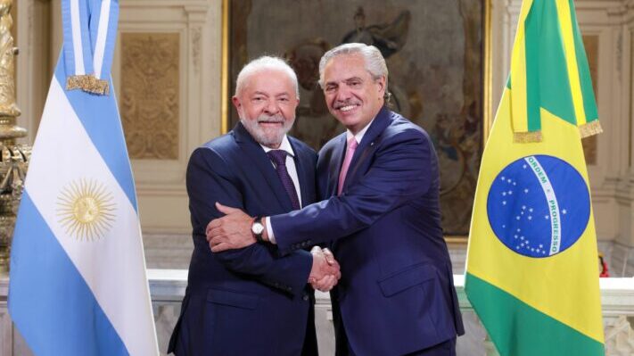 Alberto Fernández viaja este martes a Brasilia para reunirse con Lula