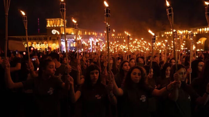 armenia, Ereván, marcha de antorchas