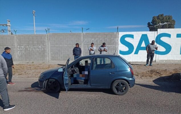 Se fue del trabajo por un malestar y murió en su auto