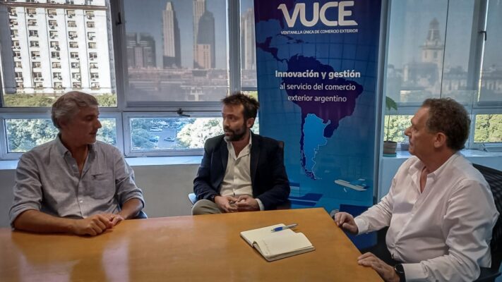 Buscan impulsar las exportaciones en el Muelle Storni