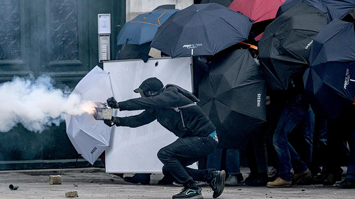 Francia: incidentes y detenciones en las marchas del 1 de mayo contra la reforma jubilatoria