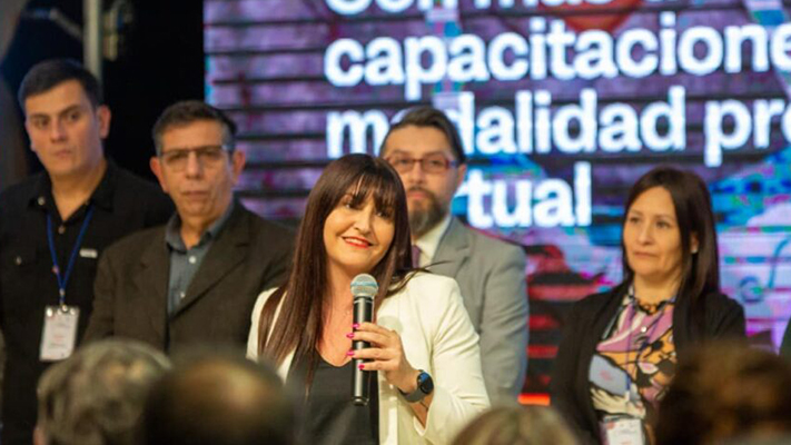 Karina Fernández: «Hemos reducido la tasa de desocupación al 4 por ciento»