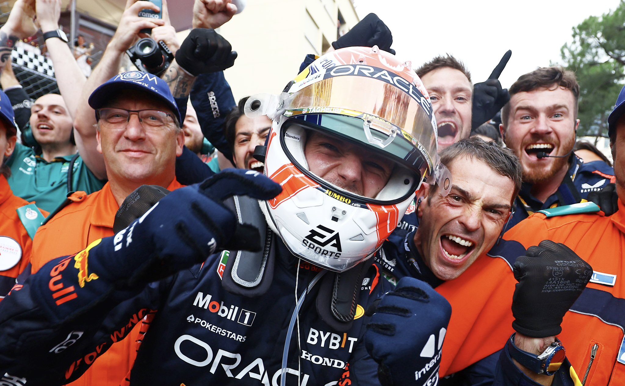 Verstappen ganó el Gran Premio de Mónaco y extendió el liderazgo de Red Bull