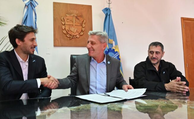 Luego de más de dos años de espera, el Club Brown recibió un aporte de Provincia para su nuevo piso de parquet