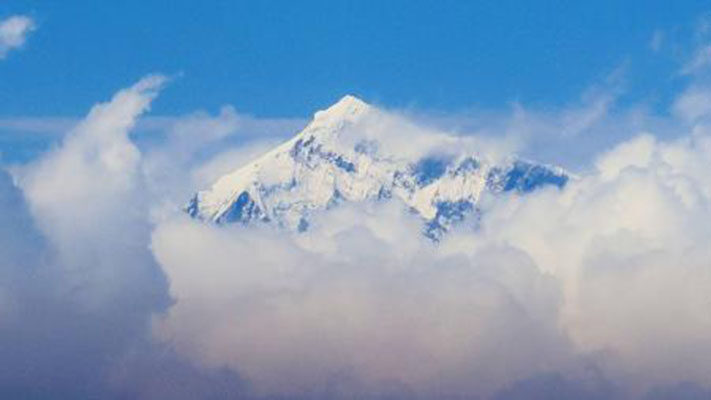Un alpinista estadounidense murió cuando escalaba el Everest