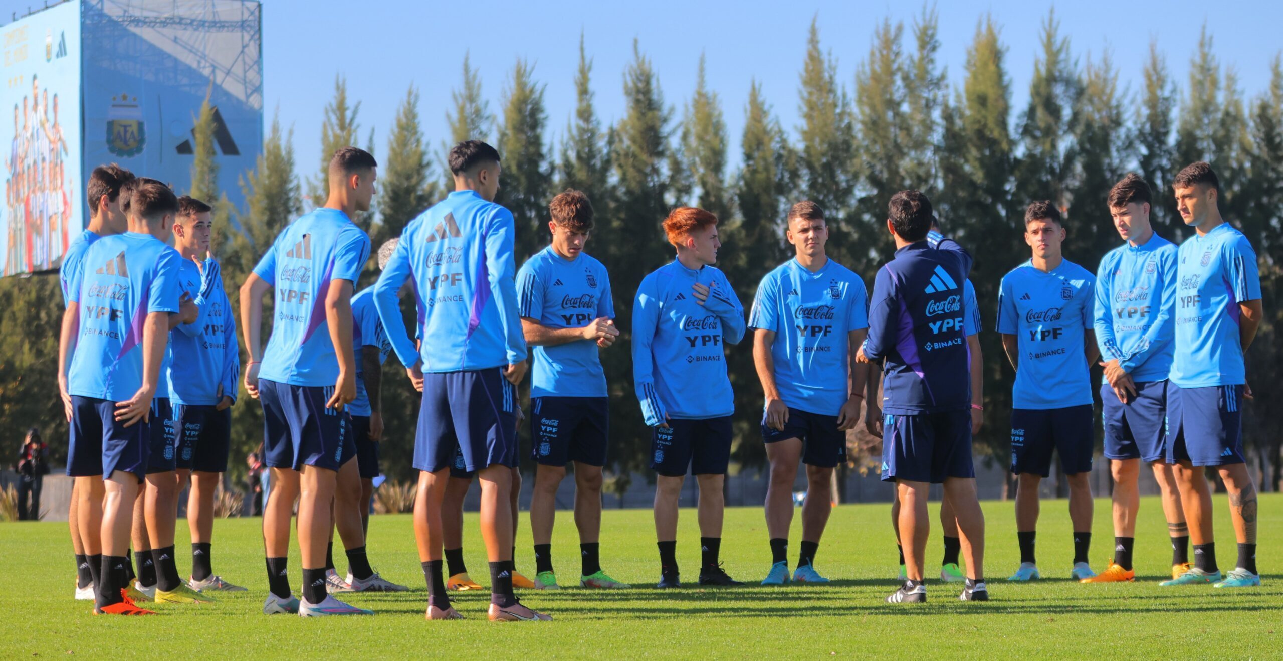 Último entrenamiento para la Sub20 antes de viajar a Santiago del Estero