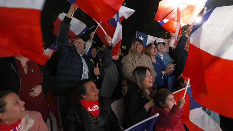 La derecha chilena ganó en la elección de consejeros constitucionales