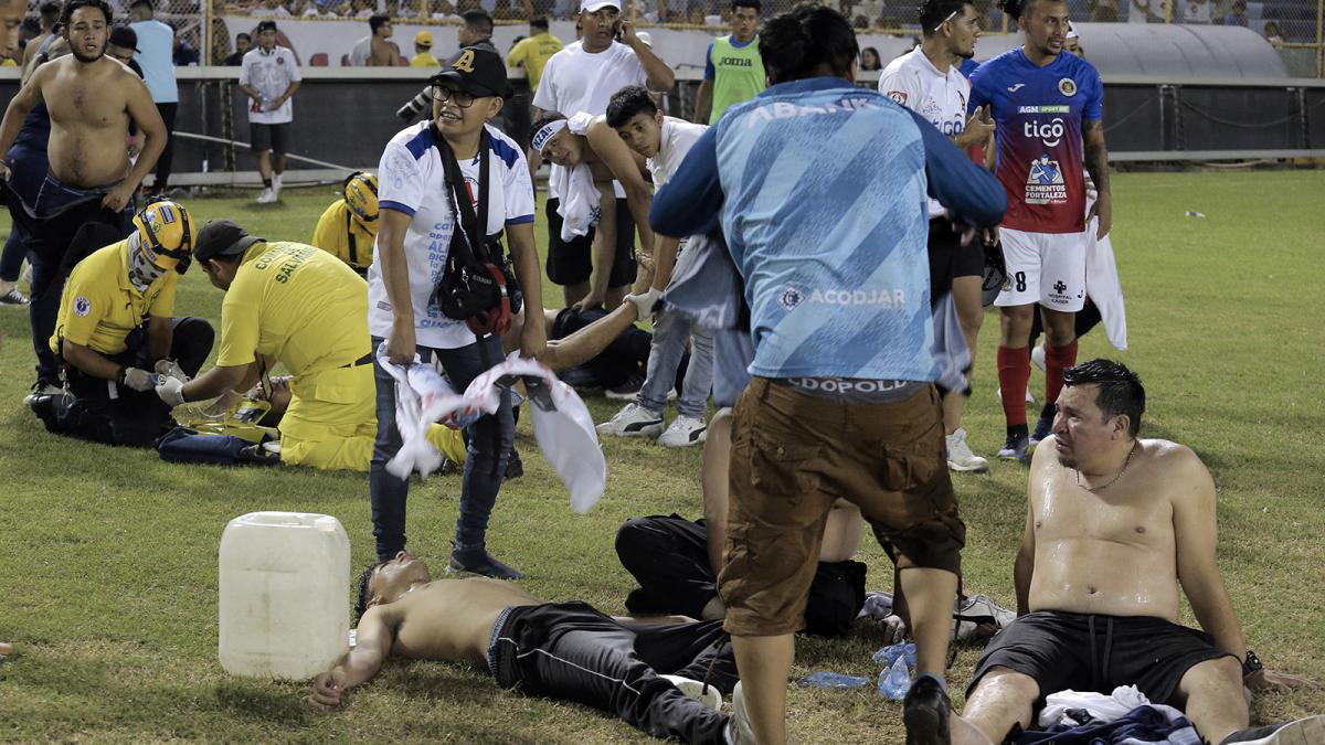 Tragedia en El Salvador: personas mueren por una estampida en un estadio