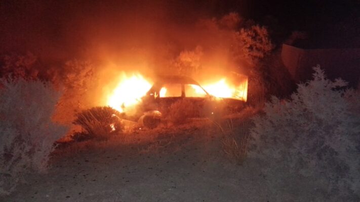 Roban y prenden fuego un auto en Puerto Madryn