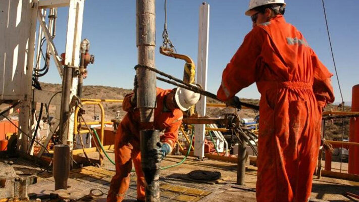 Aumento salarial, gremios petroleros, Petroleros