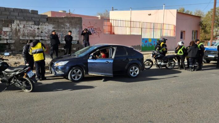 Secuestran un vehículo que funcionaba como “Uber” trucho en Madryn