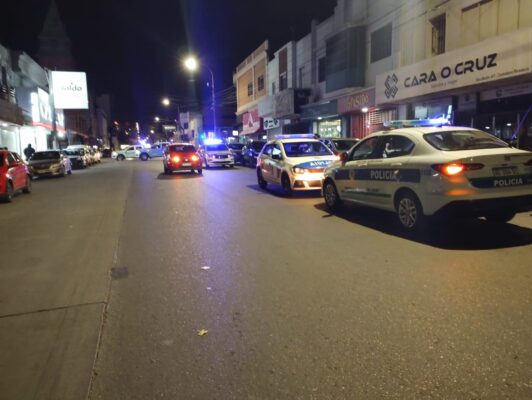 Policía cae de un techo mientras realizaba una pesquisa por un robo