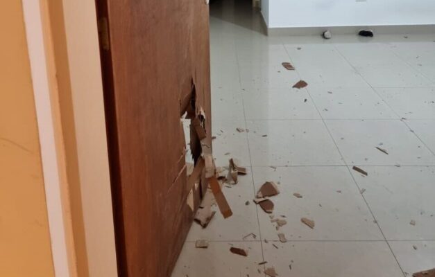 Un hombre atacó a su vecino con un machete