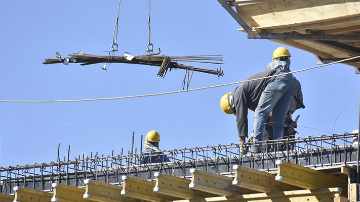 Neuquén lidera el crecimiento del empleo de la construcción a nivel nacional