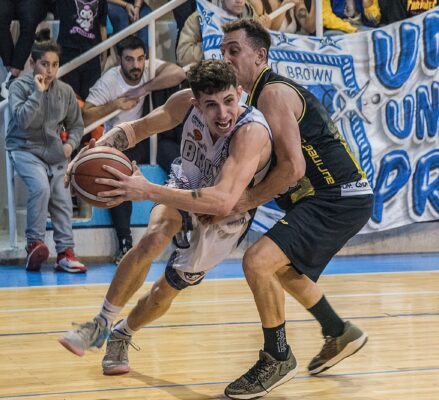 Brown ganó el Juego 2 e igualó la serie Final ante Deportivo Madryn