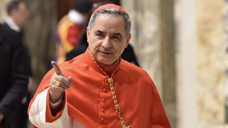 Pidieron más de 7 años de prisión para el ex «número tres» del Vaticano