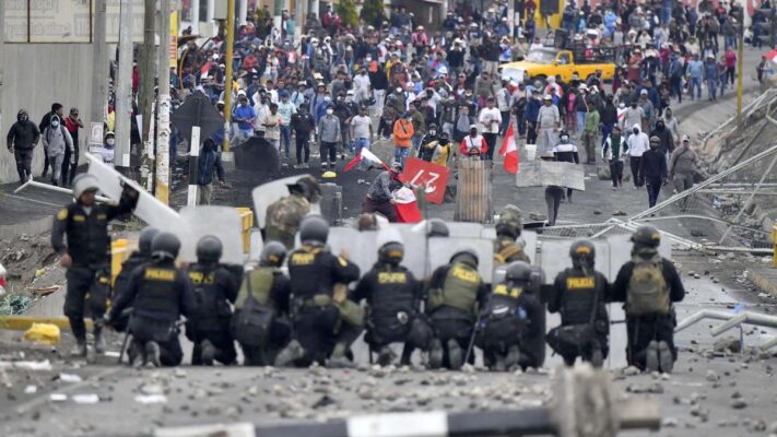 Dina Boluarte, Perú, Protestas, represión