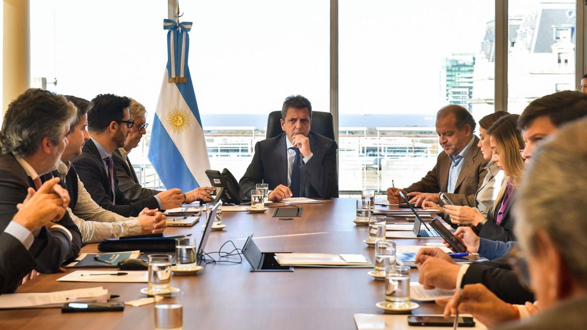 Misión argentina viajará a Washington para cerrar el acuerdo con el FMI