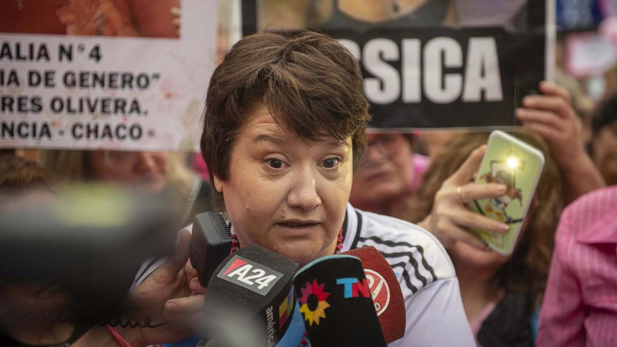 Marchan a la Casa de Chaco en Buenos Aires para pedir justicia por el femicidio de Cecilia