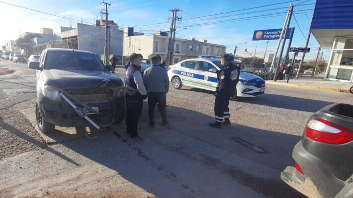 Fuerte choque en una esquina sin semáforos