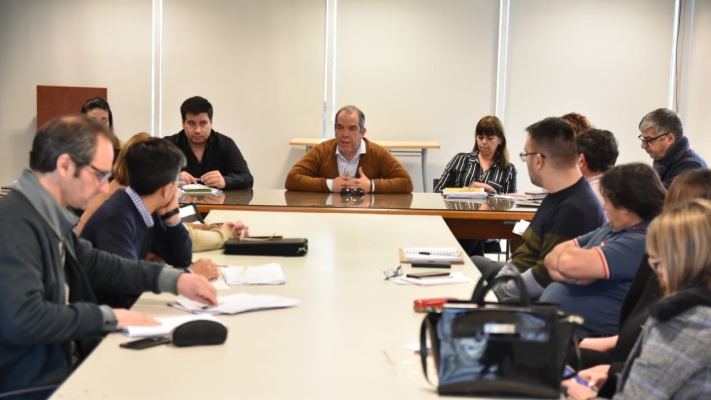 El Gobierno presentó una nueva oferta salarial a los gremios docentes de Chubut
