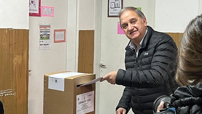 Votó Linares: «Estoy feliz por el pueblo comodorense»