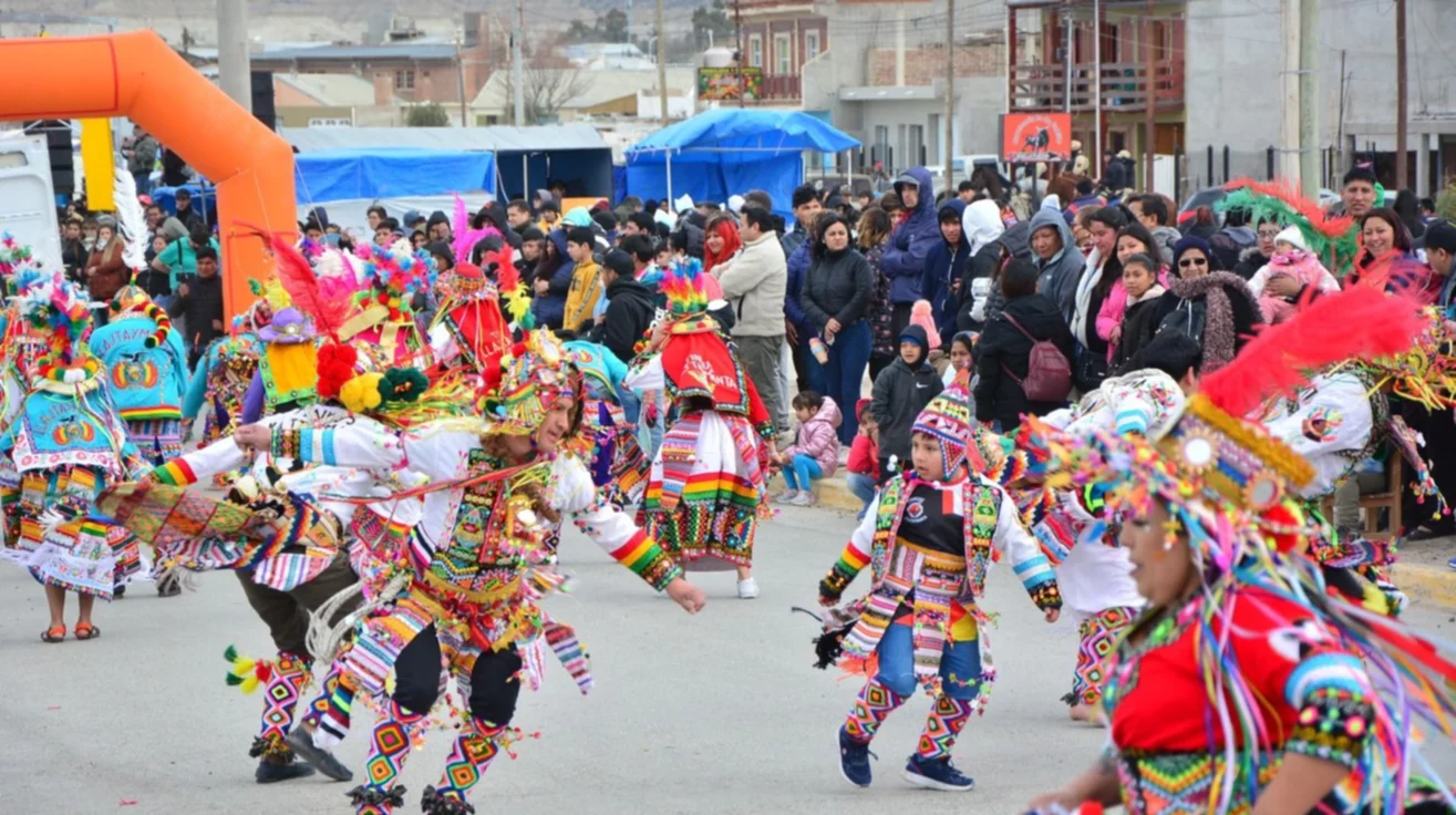 La comunidad boliviana prepara las celebraciones a las vírgenes de Copacabana y Urkupiña